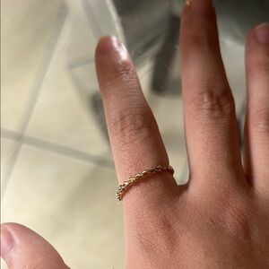 Elegant Gold Twisted Ring